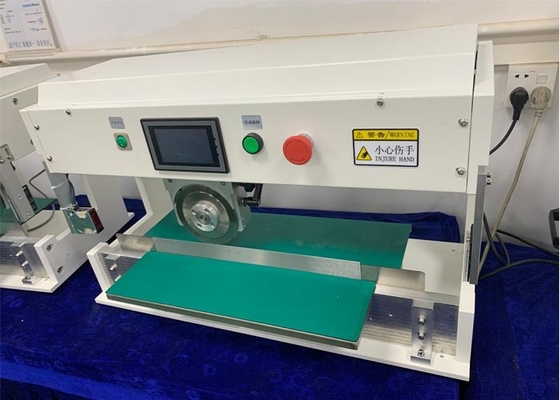 Un buen precio. Máquina de corte del PWB del separador automático del PWB Depaneling de la exhibición del LCD en línea