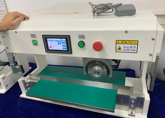 Un buen precio. PWB de aluminio Singulation de FR4 MCPCB del PWB de la máquina automática del separador en línea