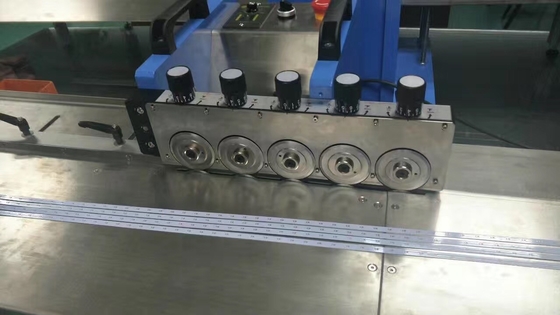 Máquina de corte de placa de PCB LED de 1200 mm 5 Cuchilla Tensión de corte inferior